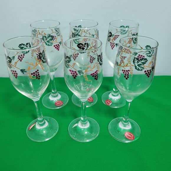 Vintage Hand Blown Crystal Wine Glasses With Hand Painted Grapevine Design 22326 - Picture 8 of 8